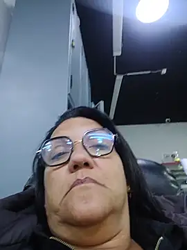 Snapshot of saraladys chatting on 05-29-26, 11:03 saraladys online show from 05-29-26, 11:03