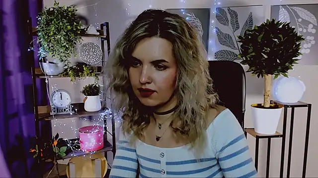 AliceSmite online show from 04-12-26, 01:16