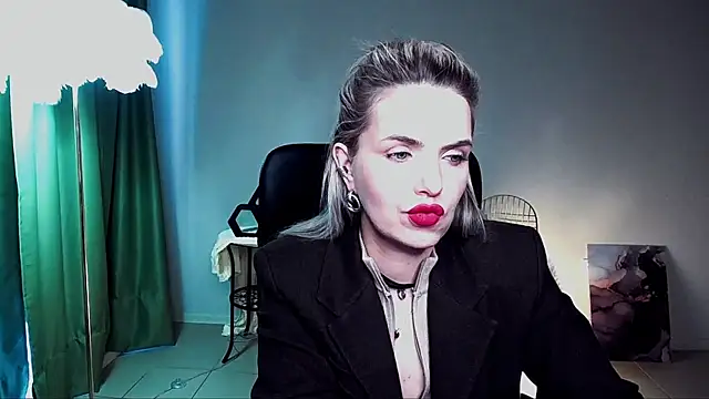 AliceSmite online show from 05-28-26, 11:18