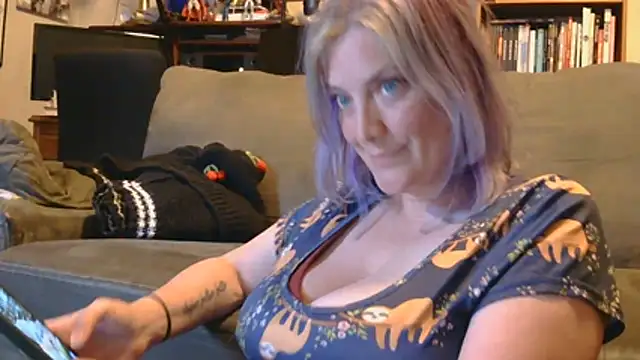 Snapshot of MistyMountains96 chatting on 05-05-26, 02:30 MistyMountains96 online show from 05-05-26, 02:30