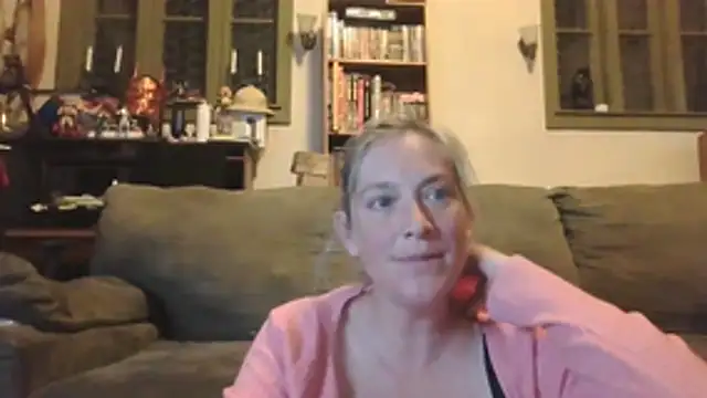 Snapshot of MistyMountains96 chatting on 06-03-26, 02:14 MistyMountains96 online show from 06-03-26, 02:14