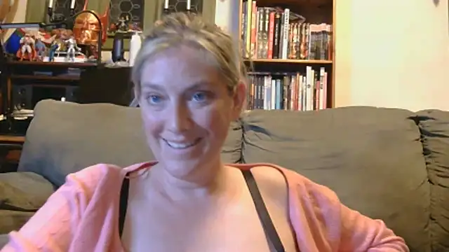 Snapshot of MistyMountains96 chatting on 06-05-26, 03:24 MistyMountains96 online show from 06-05-26, 03:24