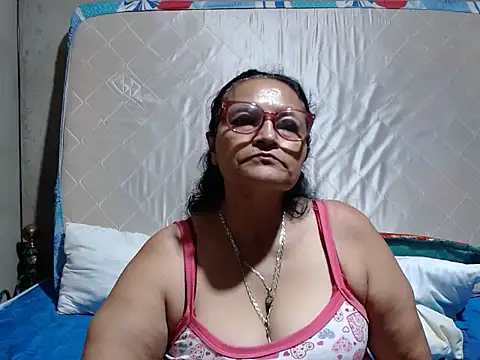  BellaNocturna online show from 04-27-26, 04:10