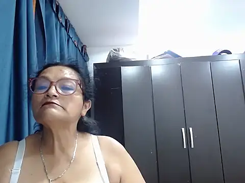  BellaNocturna online show from 05-27-26, 02:41