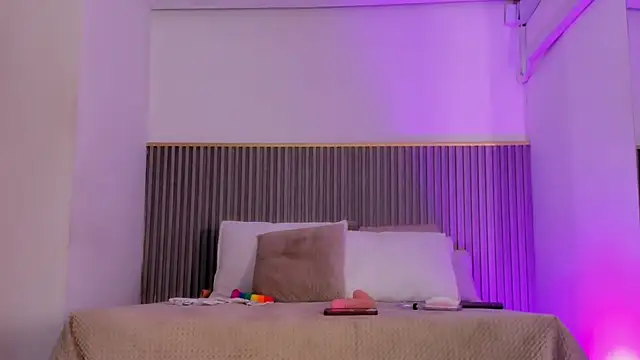 ashvalentine  online show from 04-23-26, 07:38