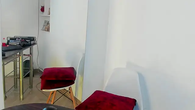 jaade doll online show from 04-18-26, 07:58