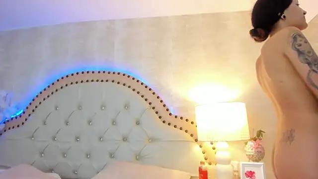 EllaEvanzz online show from 03-04-26, 08:48