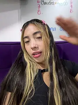 ManuelaVeeleez online show from 03-31-26, 05:30