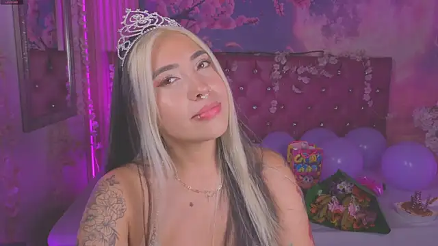 Snapshot of ManuelaVeeleez chatting on 06-11-26, 05:38 ManuelaVeeleez online show from 06-11-26, 05:38