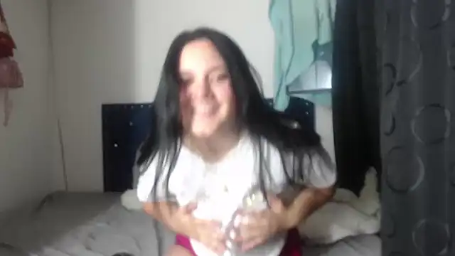 Mia latinhot online show from 03-10-26, 01:32