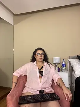 AlmaraRouge online show from 04-23-26, 08:11