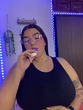 michellesexxxy3 online show from 06-11-26, 04:10