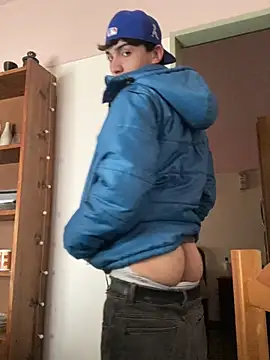 Lucasss2204 online show from 06-02-26, 03:36