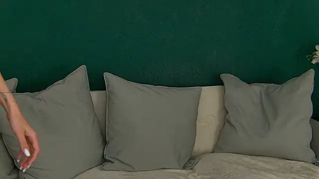 SkinnyNatty online show from 03-29-26, 04:01