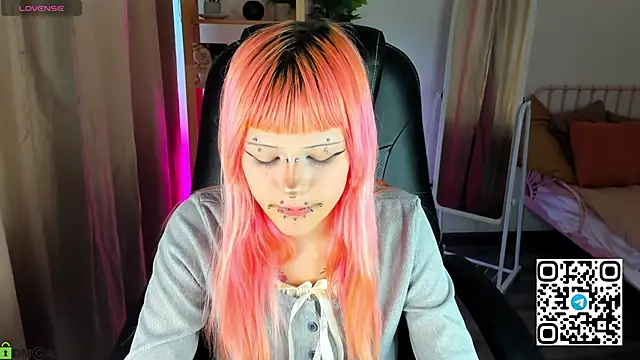 Necucuby online show from 04-25-26, 08:39