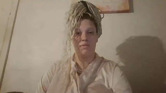 Snapshot of Minty5515 chatting on 03-06-26, 03:08 Minty5515 online show from 03-06-26, 03:08