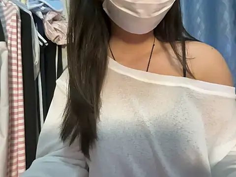 Snapshot of Titi-005 chatting on 04-11-26, 09:35 Titi-005 online show from 04-11-26, 09:35