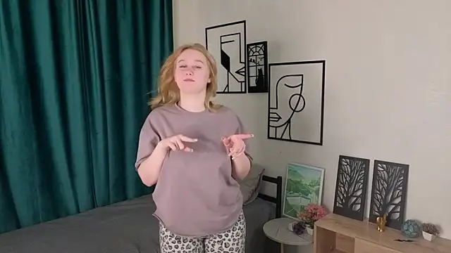 EdraDorsey online show from 03-10-26, 01:32