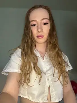 Little Candy 18 online show from 05-19-26, 05:58