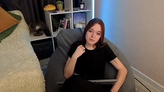 SunyLily online show from 03-28-26, 06:24