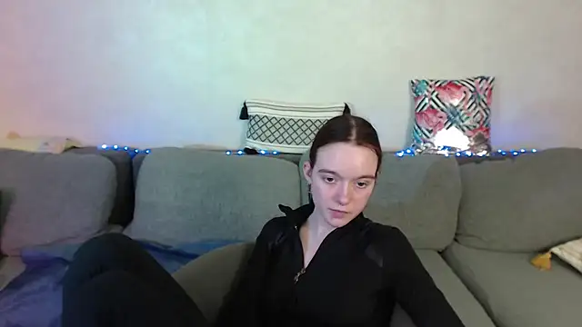 SunyLily online show from 04-25-26, 08:28