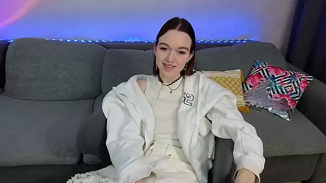 Snapshot of SunyLily chatting on 05-09-26, 06:40 SunyLily online show from 05-09-26, 06:40