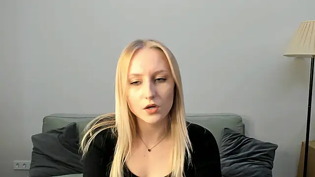 CatarinaGulla online show from 03-06-26, 09:17