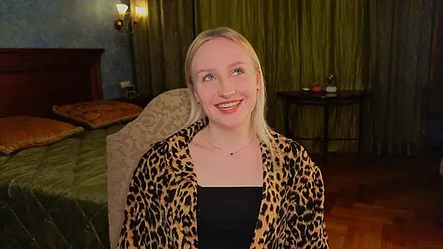 CatarinaGulla online show from 03-09-26, 03:05