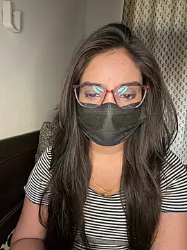 nikki catz online show from 04-25-26, 02:47