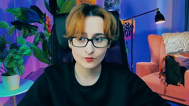 LixeLuna online show from 04-24-26, 06:38