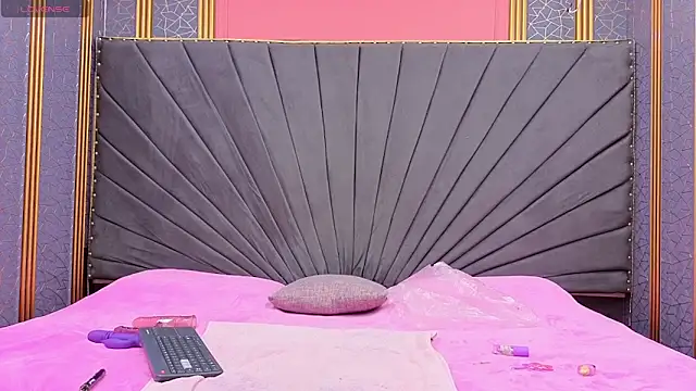 Kaely-Hot- online show from 03-10-26, 02:22