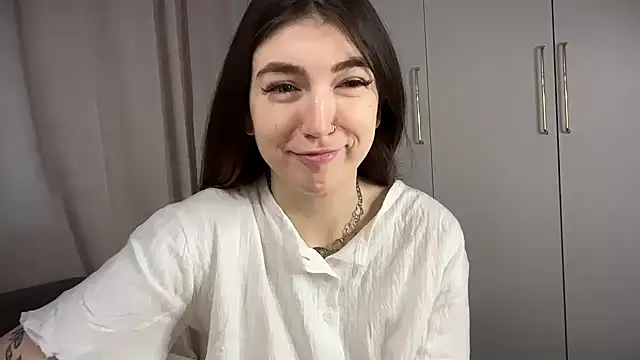 AlveraFavila online show from 03-11-26, 07:36