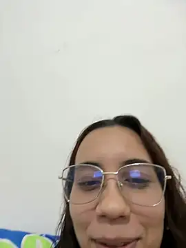 Snapshot of Nicole_Cute04 chatting on 07-12-26, 04:36 Nicole Cute04 online show from 07-12-26, 04:36