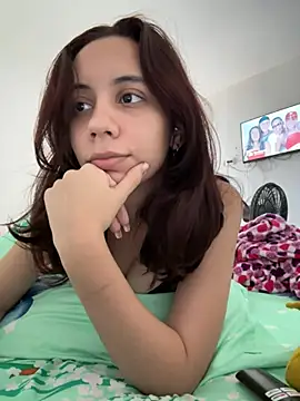 Snapshot of Nicole_Cute04 chatting on 07-30-26, 07:46 Nicole Cute04 online show from 07-30-26, 07:46