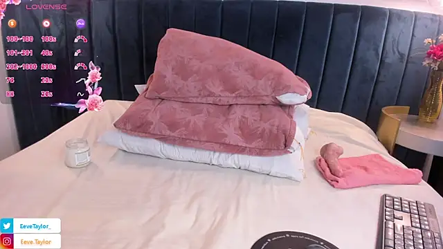 KarlaSimonss online show from 04-27-26, 12:14