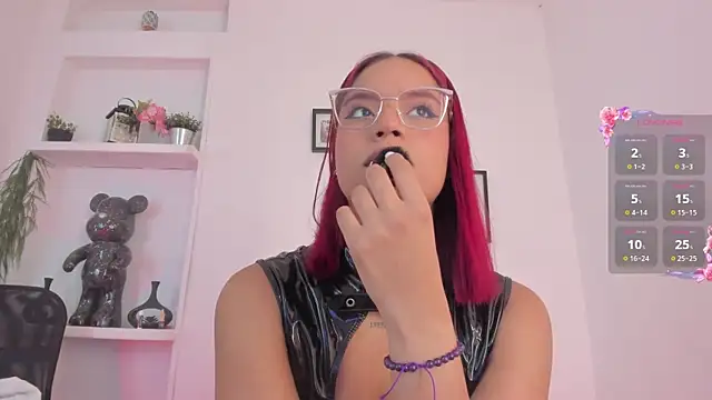 Im Scarlett  online show from 04-25-26, 06:49