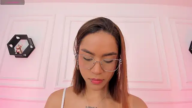 Im Scarlett  online show from 06-18-26, 05:39