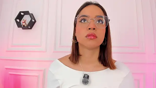 Im Scarlett  online show from 07-06-26, 05:37
