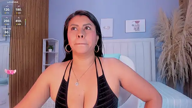 Anthonella Lux online show from 04-18-26, 12:20