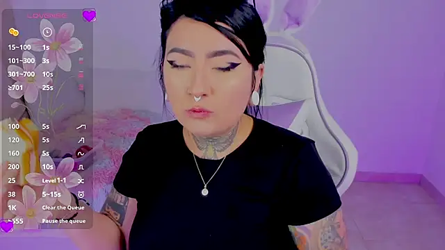Snapshot of heeyy_kitty chatting on 07-28-26, 06:31 heeyy kitty online show from 07-28-26, 06:31