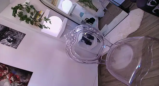 dalilathoms  online show from 04-25-26, 09:01