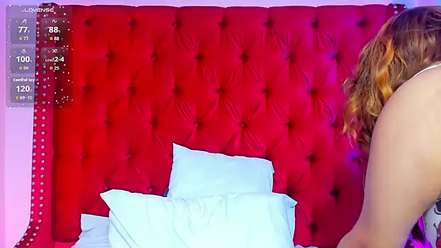 Snapshot of SunnyHoney_ chatting on 06-09-26, 12:17 SunnyHoney online show from 06-09-26, 12:17