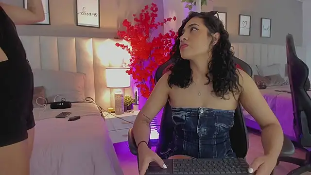 Kiara Kismet  online show from 06-21-26, 02:36