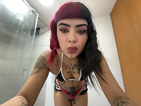 LauriInk1 online show from 07-12-26, 11:29