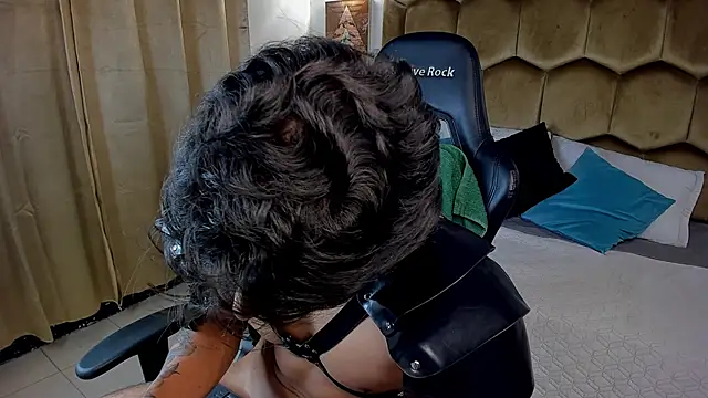 Emmet CollinsJS online show from 04-11-26, 07:45