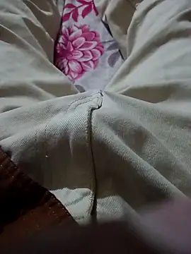 Snapshot of rockmen04 chatting on 03-27-26, 05:56 rockmen04 online show from 03-27-26, 05:56