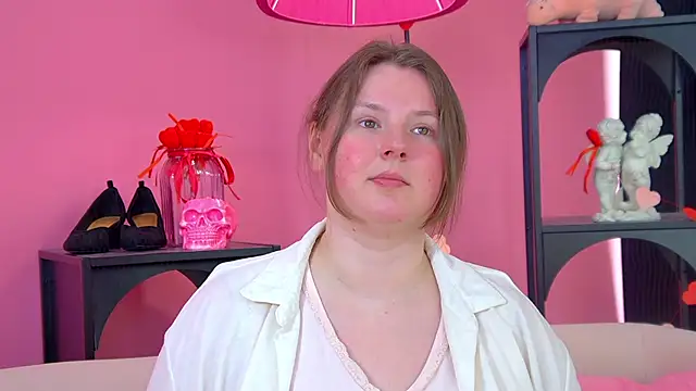MelodyMoores online show from 05-18-26, 06:52