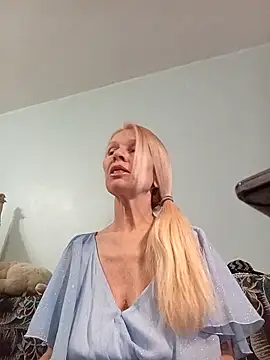 ViktoriaSexi1 online show from 04-23-26, 04:42