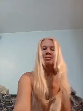 ViktoriaSexi1 online show from 06-04-26, 08:04