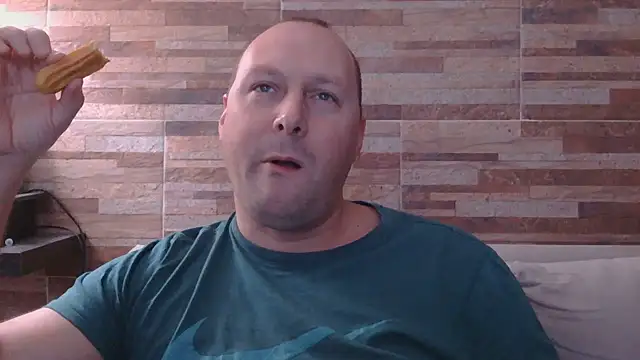 lustonfan online show from 06-15-26, 09:28